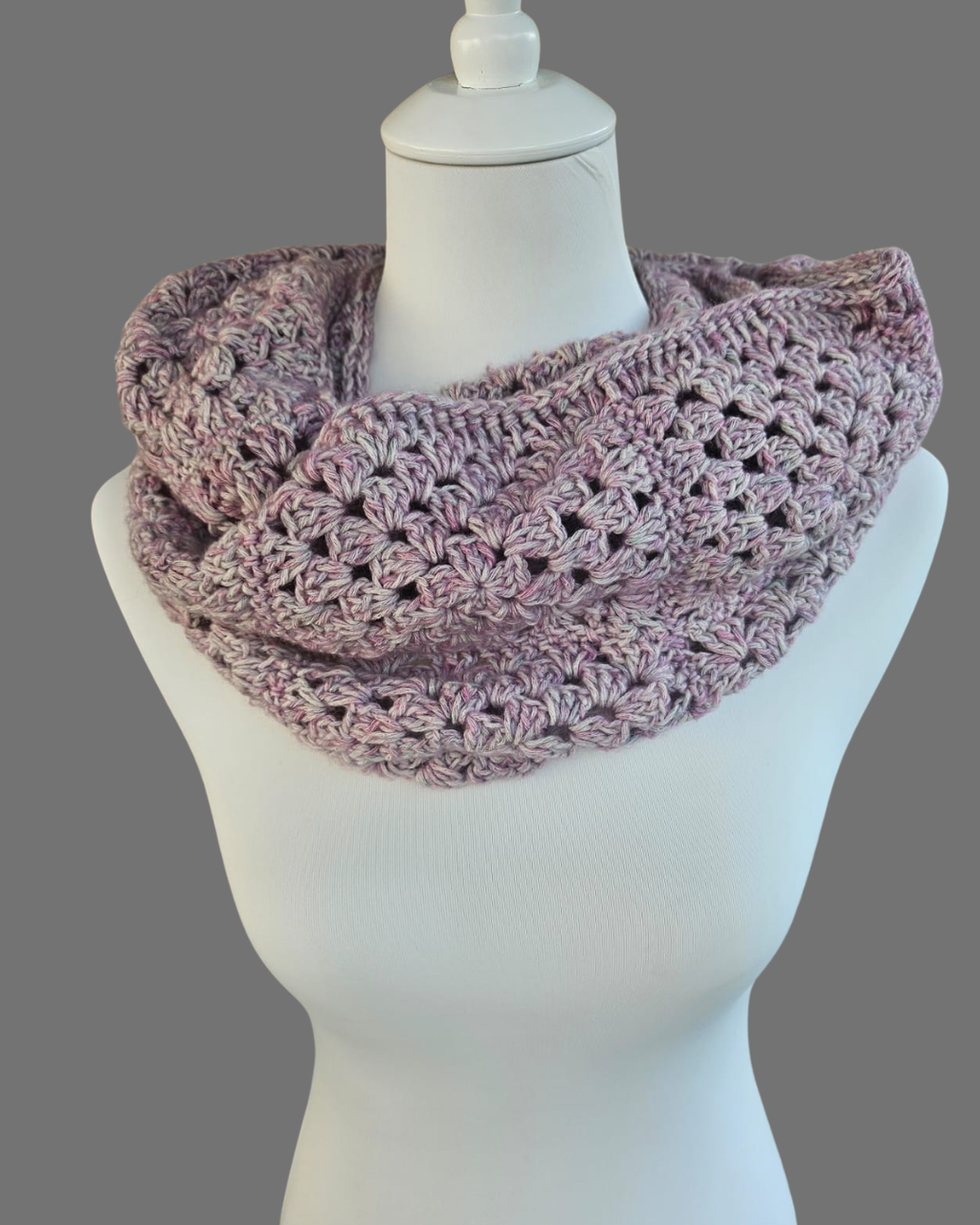 Loop in altrosa aus Grannysquares