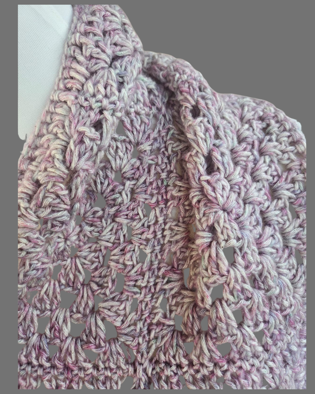 Loop in altrosa aus Grannysquares