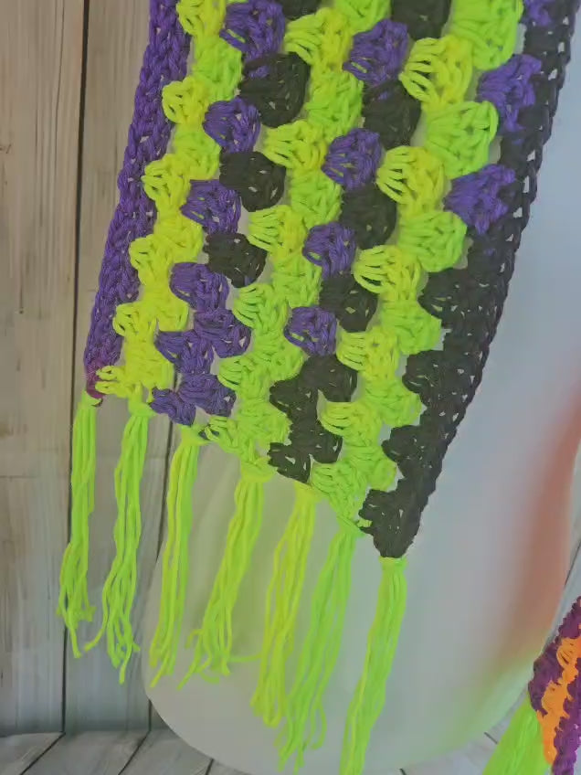 Schal in Neon Knallerfarbe, Grannymuster